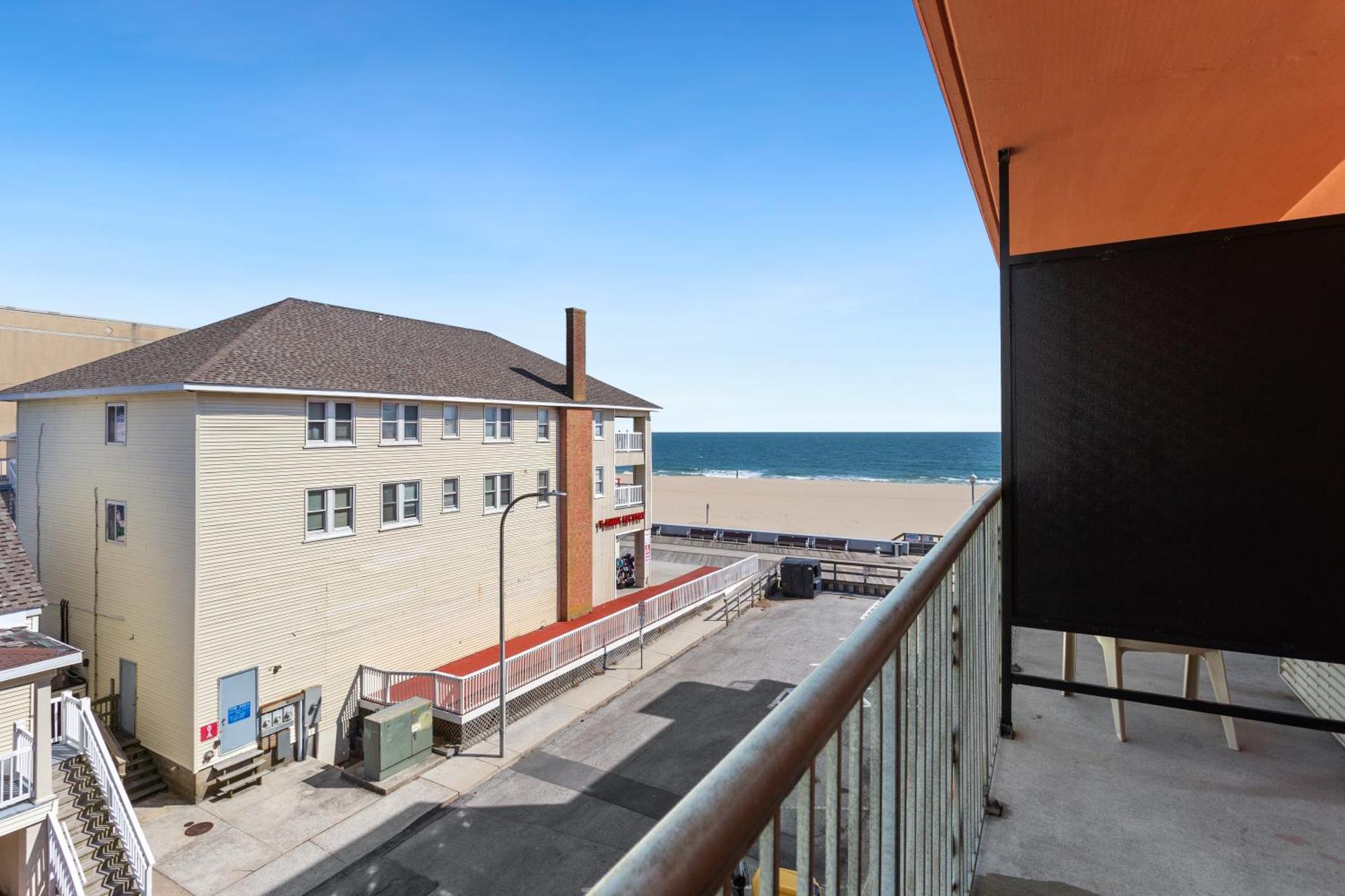 Americana Motor Inn On Boardwalk Ocean City Eksteriør billede